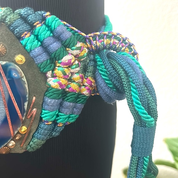 Vintage FUN 80s belt with Blue Agate Slice Geode center stone - Picture 3 of 4